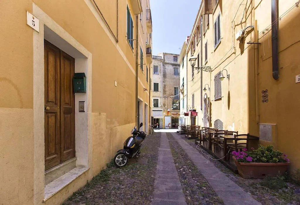 Apartment Alghero Appartamento Medina Per 6 Ospiti In Centro Storico Italy